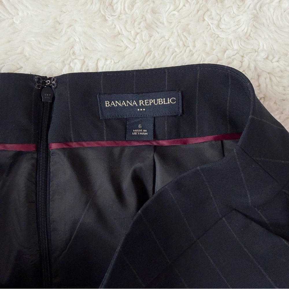 Banana Republic Woman Navy Wool Pinstripes Pencil Skirt US6 Classic Office - Picture 2 of 7